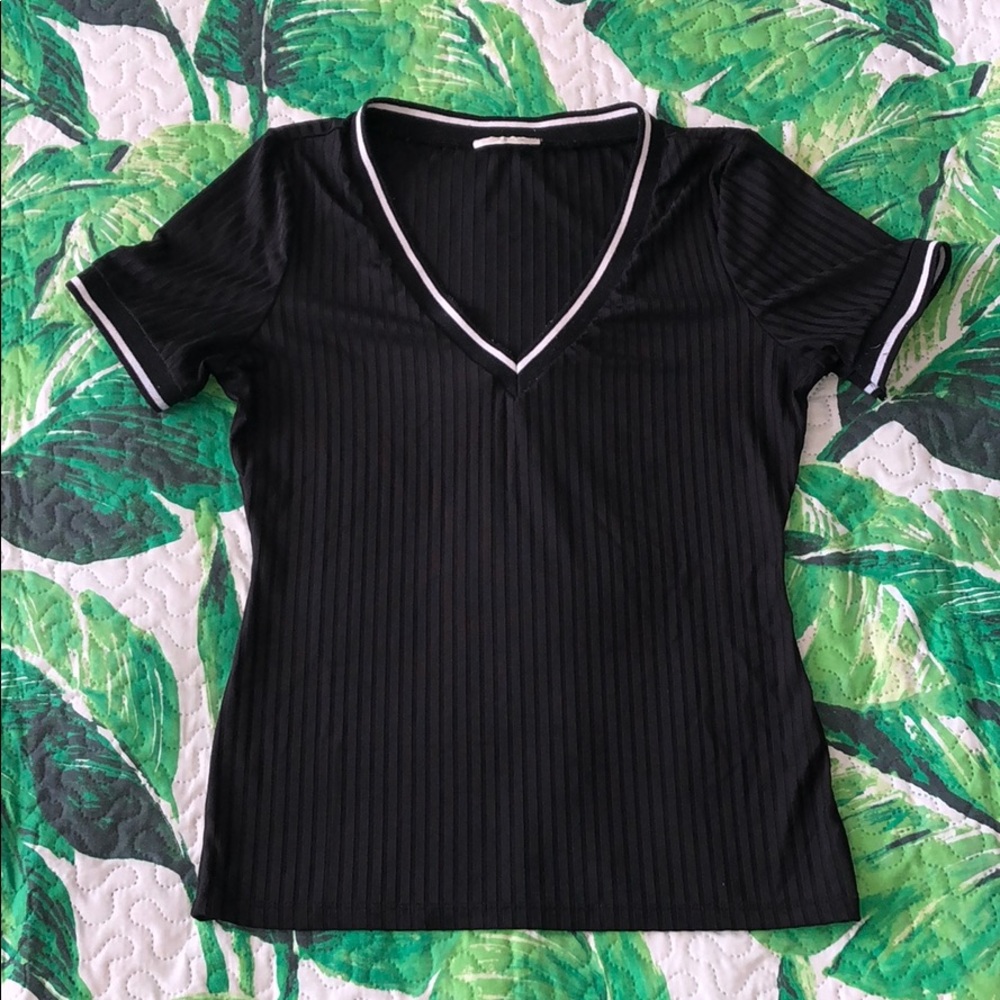 🍍Black ribbed t shirt